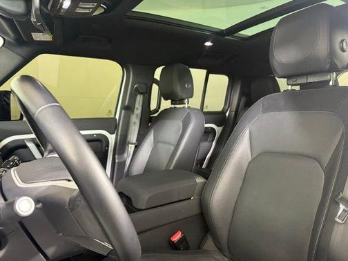 2023 Land Rover Defender X-Dynamic SE