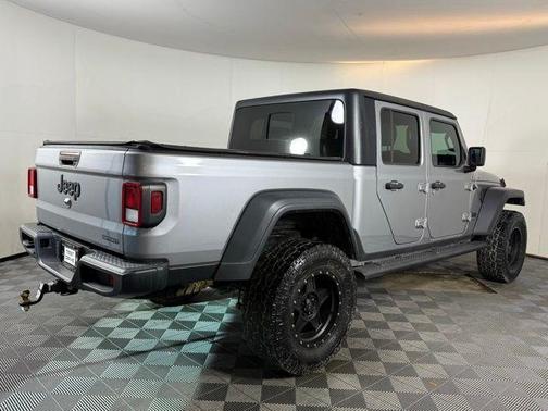 2020 Jeep Gladiator Sport