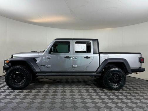 2020 Jeep Gladiator Sport