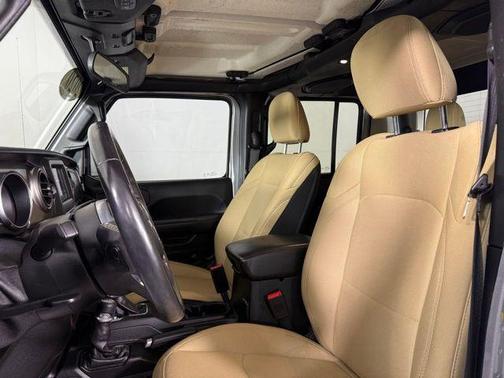 2020 Jeep Gladiator Sport