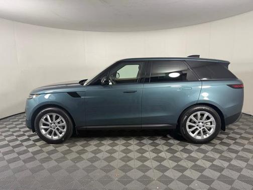 2025 Land Rover Range Rover Sport P360 SE