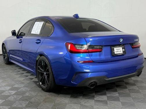 2021 BMW 330 i