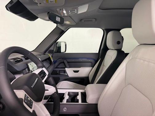 2025 Land Rover Defender P300
