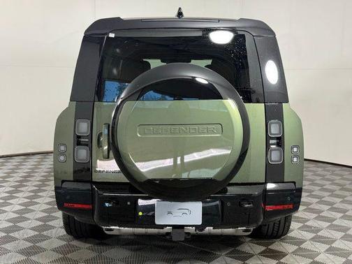 2026 Land Rover Defender P400 X-Dynamic SE