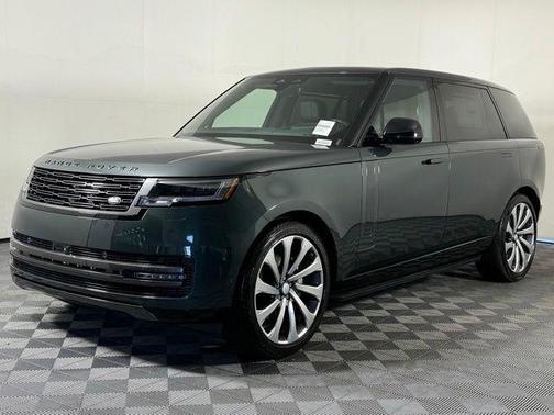 2025 Land Rover Range Rover P400 SE 7 Seat