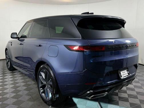 2025 Land Rover Range Rover Sport P550 Autobiography