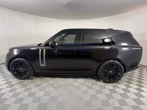 2025 Land Rover Range Rover P530 SE