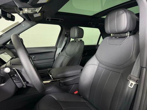2025 Land Rover Range Rover Sport P360 SE