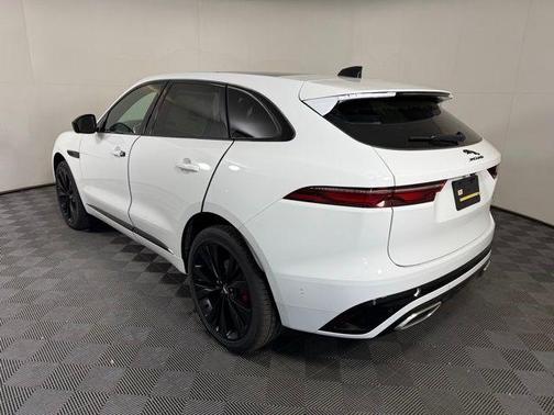 2026 Jaguar F-PACE P400 R-Dynamic S
