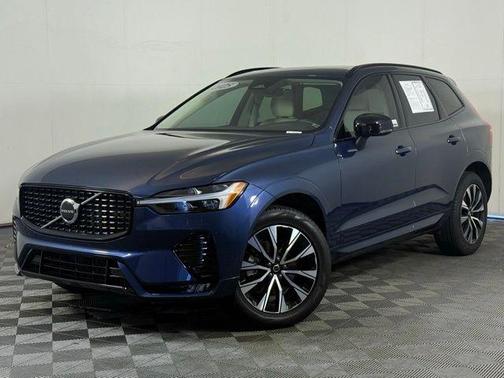 2025 Volvo XC60 B5 Core