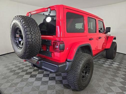 Firecracker Red Clearcoat 2022 Jeep Wrangler Unlimited Rubicon