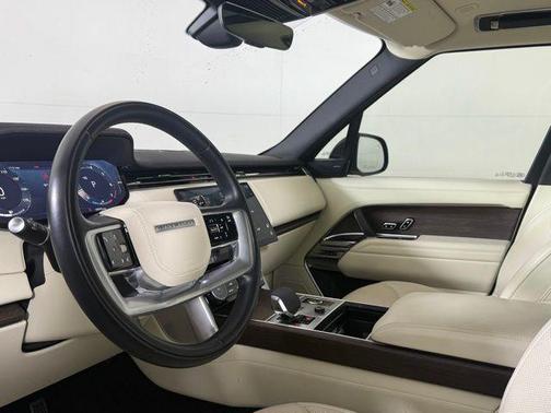 2023 Land Rover Range Rover P530 SE