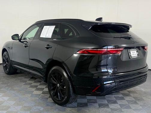 2025 Jaguar F-PACE P250 R-Dynamic S