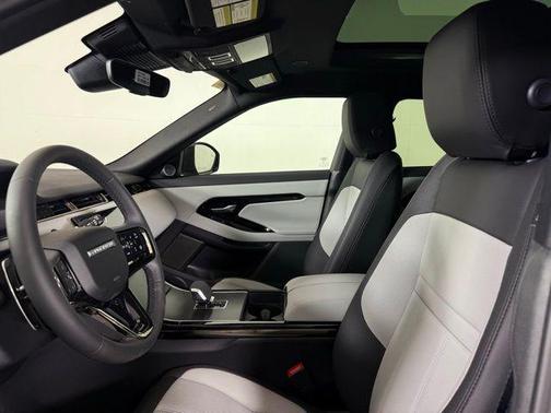 2026 Land Rover Range Rover Evoque Dynamic SE
