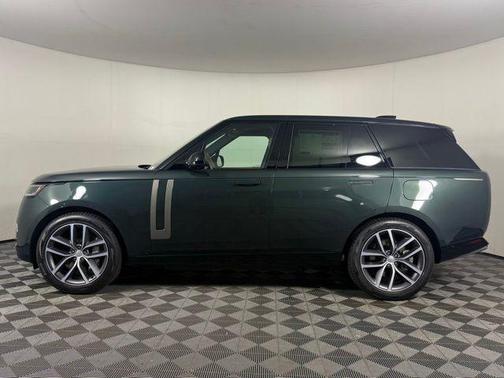 2025 Land Rover Range Rover P550e SE