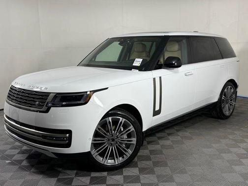 2025 Land Rover Range Rover P530 SE 7 Seat