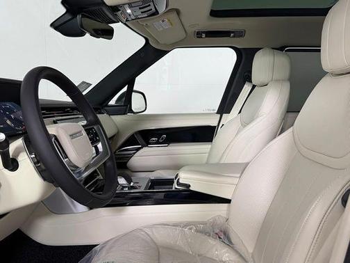 Belgravia Green 2026 Land Rover Range Rover P400 SE
