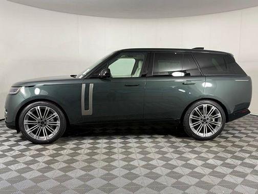 Belgravia Green 2026 Land Rover Range Rover P400 SE