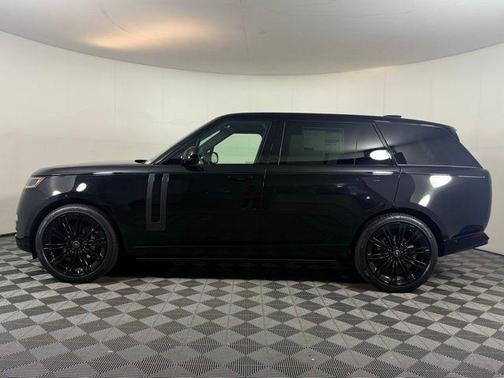 2025 Land Rover Range Rover P400 SE 7 Seat