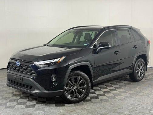 2024 Toyota RAV4 Hybrid XLE Premium