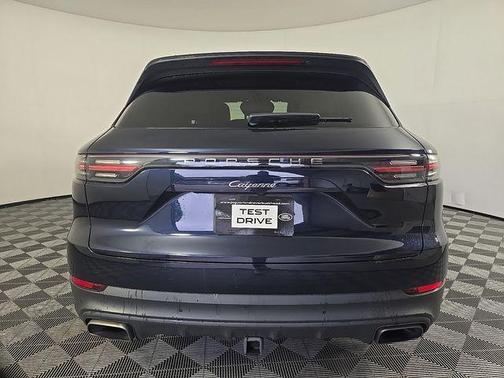Moonlight Blue Metallic 2020 Porsche Cayenne Base