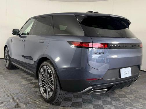 2025 Land Rover Range Rover Sport P360 SE