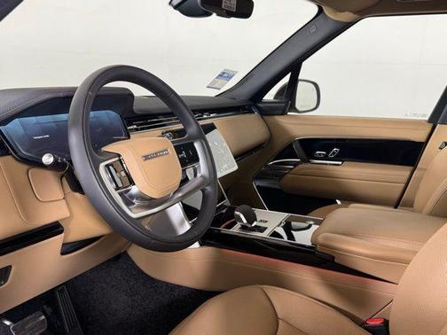 2025 Land Rover Range Rover P400 SE