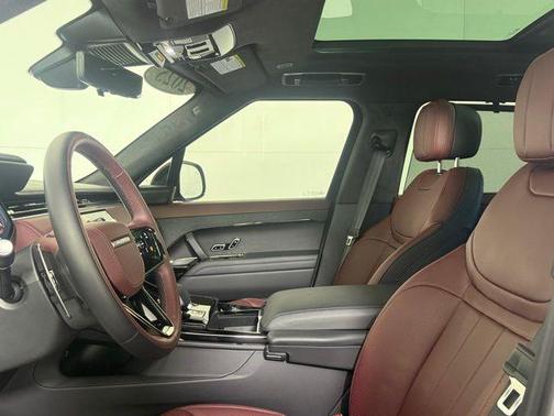 2025 Land Rover Range Rover Sport P530 Autobiography