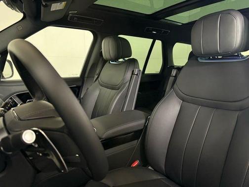 2026 Land Rover Range Rover P530 SE