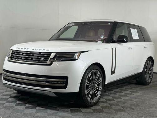2023 Land Rover Range Rover P530 SE
