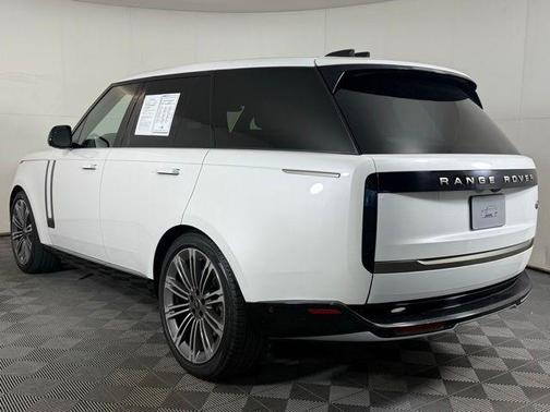 2023 Land Rover Range Rover P530 SE