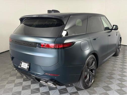 2025 Land Rover Range Rover Sport P530 Autobiography
