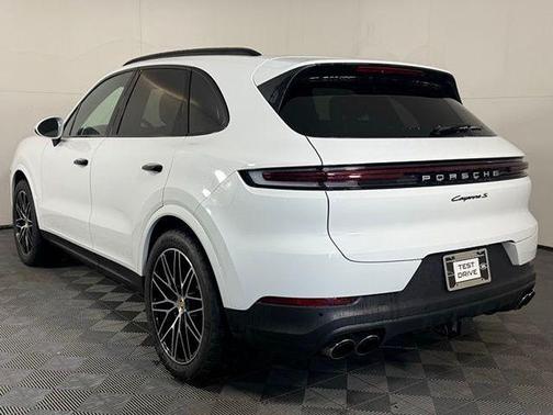 2024 Porsche Cayenne S