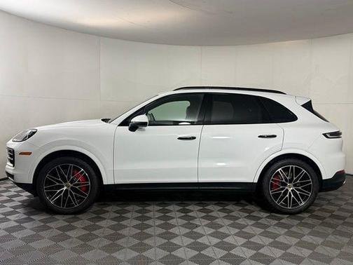 2024 Porsche Cayenne S