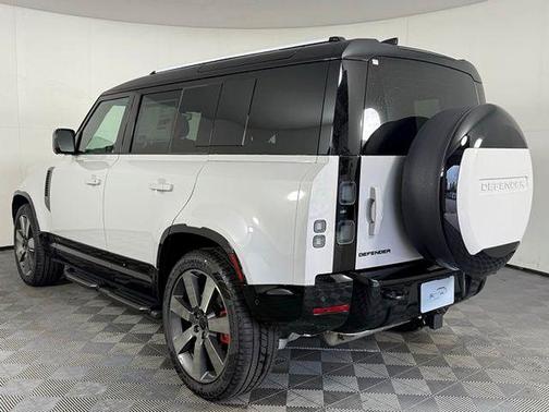 2026 Land Rover Defender 110 X