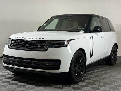 2025 Land Rover Range Rover P530 SE