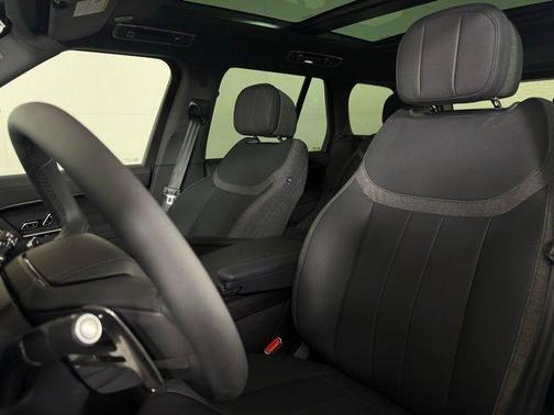 2025 Land Rover Range Rover P530 SE