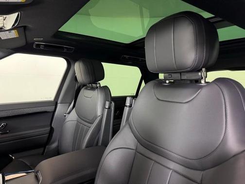 2025 Land Rover Range Rover Sport P360 SE