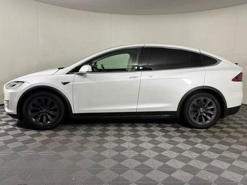 Pearl White 2019 Tesla Model X 100D