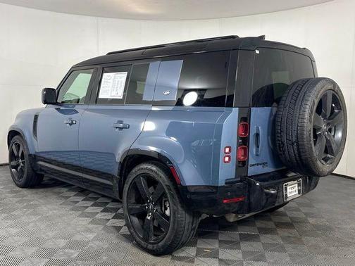 2022 Land Rover Defender 110 X-Dynamic HSE