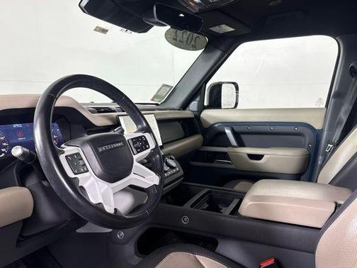 2022 Land Rover Defender 110 X-Dynamic HSE