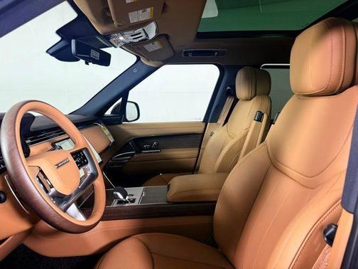 2025 Land Rover Range Rover P400 SE 7 Seat
