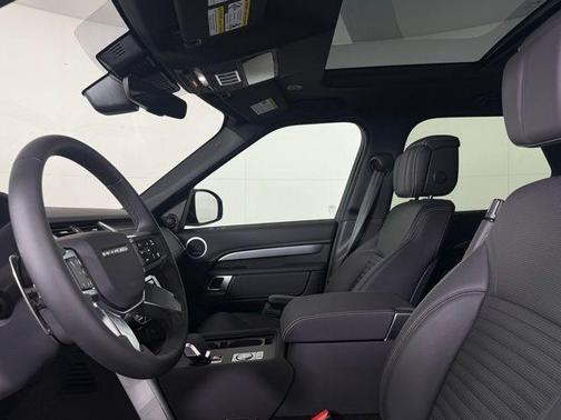 2025 Land Rover Discovery P360 Dynamic SE