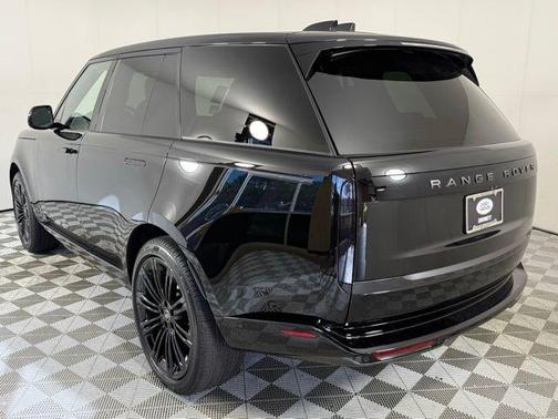 2025 Land Rover Range Rover P530 SE