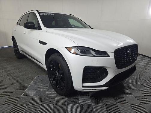 Ostuni Pearl White 2025 Jaguar F-PACE P250 R-Dynamic S