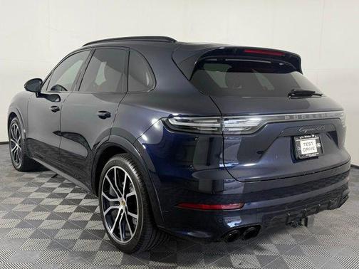 2021 Porsche Cayenne GTS