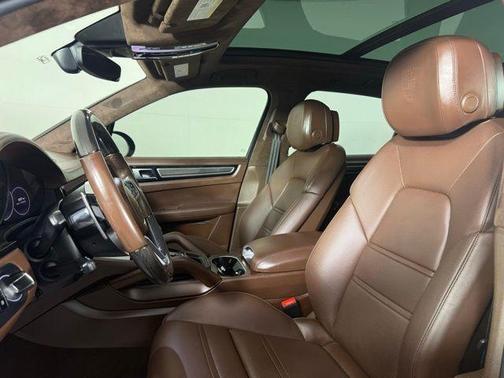 2021 Porsche Cayenne GTS