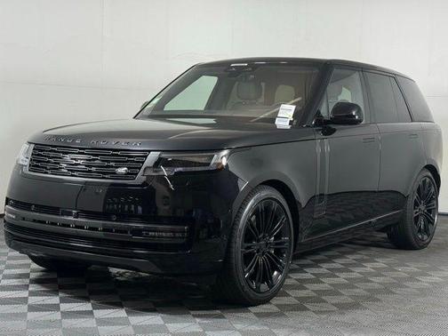 2026 Land Rover Range Rover P530 SE