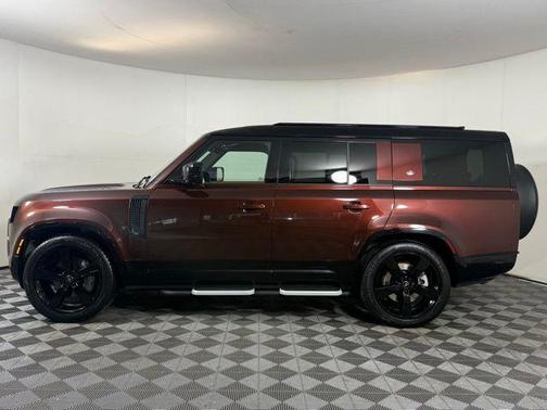 2023 Land Rover Defender X-Dynamic SE