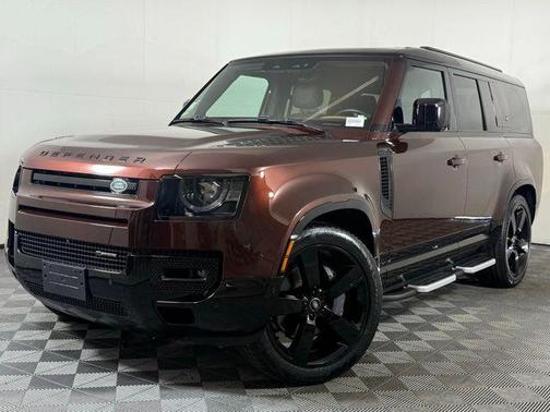 2023 Land Rover Defender X-Dynamic SE